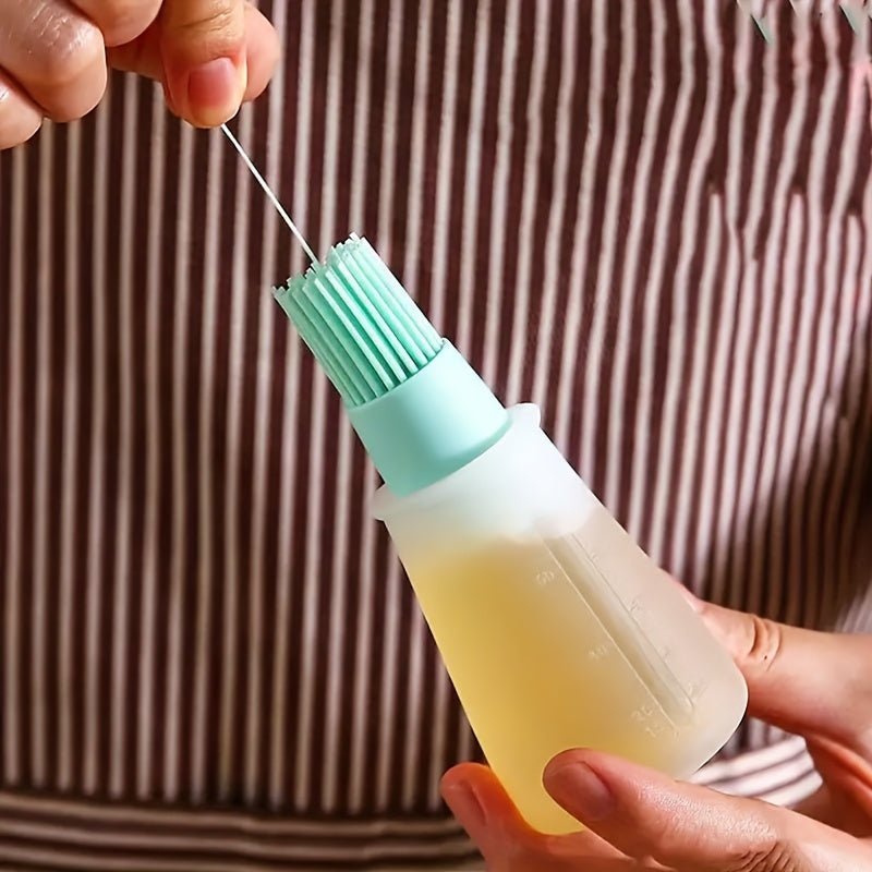 Silicone Oil Brush with Integrated Bottle - HazMarket
