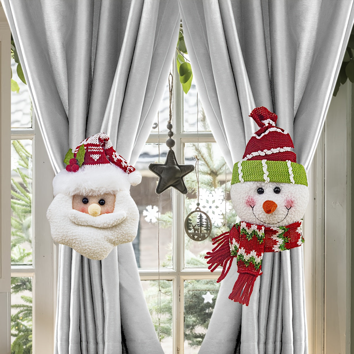 2pcs Santa Claus & Snowman Curtain Clips