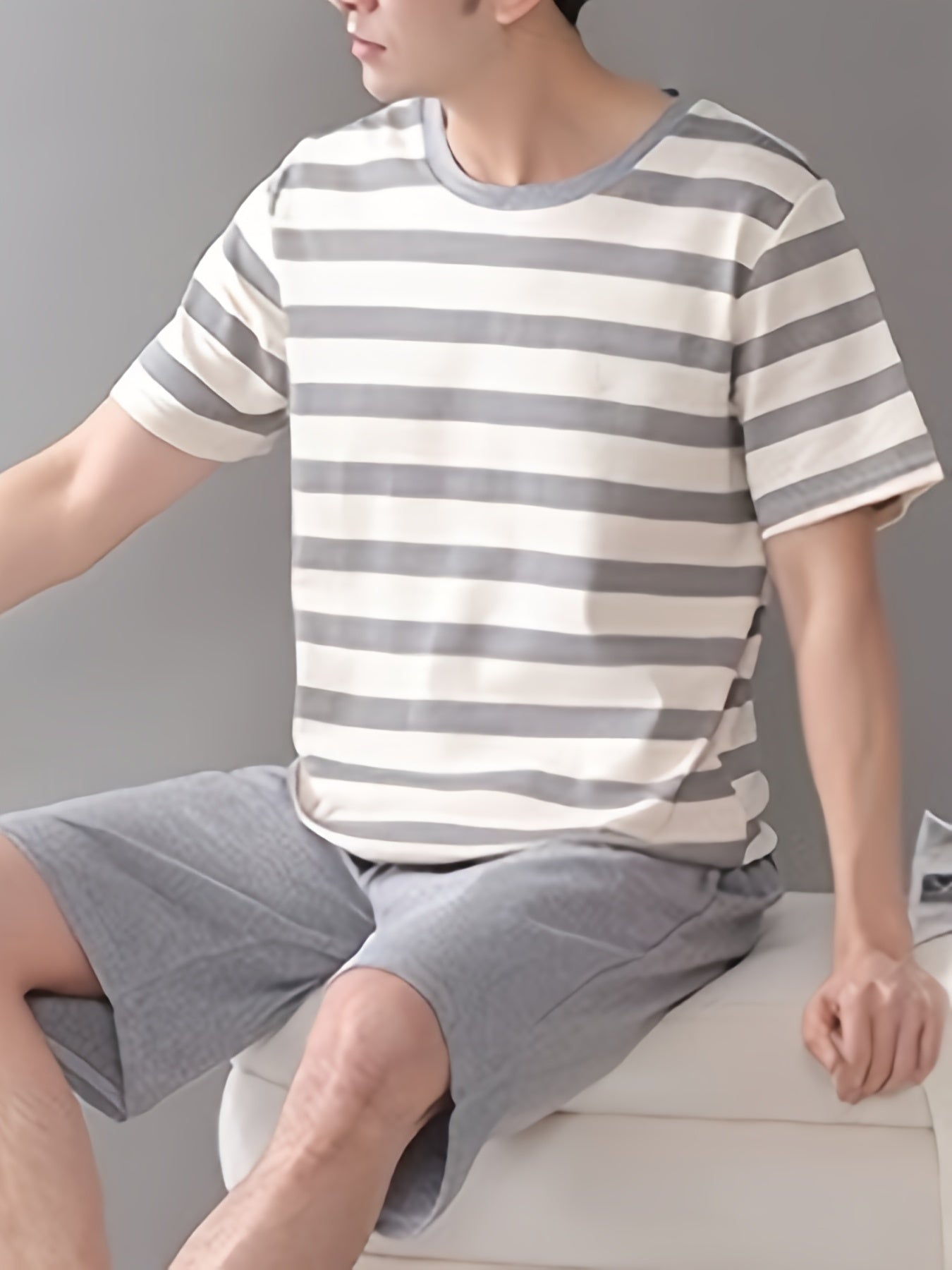 2 Pcs Men's Striped Round Neck Short Sleeve & Shorts Pajama Set