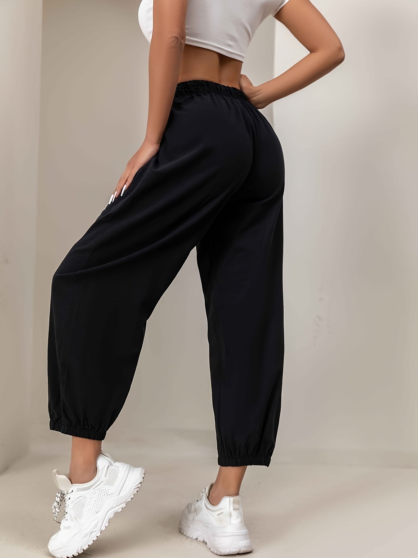 Loose-Fit Pocketed Drawstring Lounge Pants