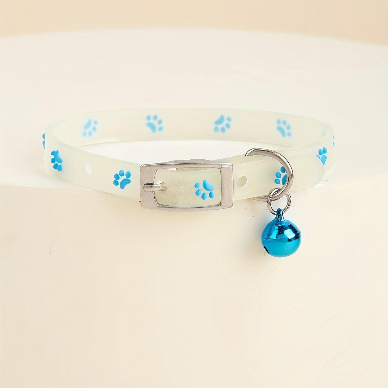 Reflective Cat Collar with Paw Print Design - HazMarket