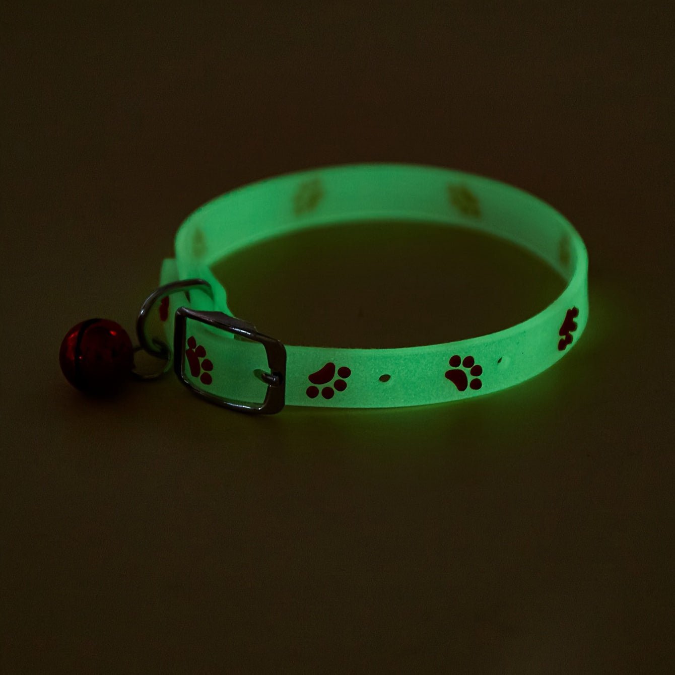 Reflective Cat Collar with Paw Print Design - HazMarket