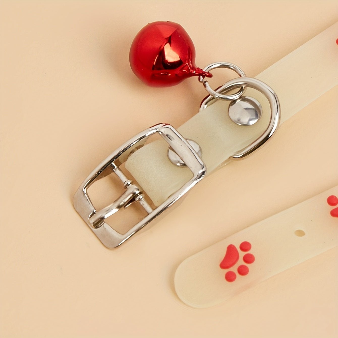 Reflective Cat Collar with Paw Print Design - HazMarket